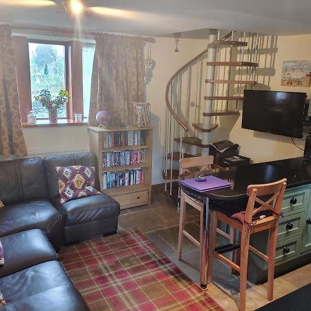 Pellcroft Cottage Holmfirth Bagian luar foto
