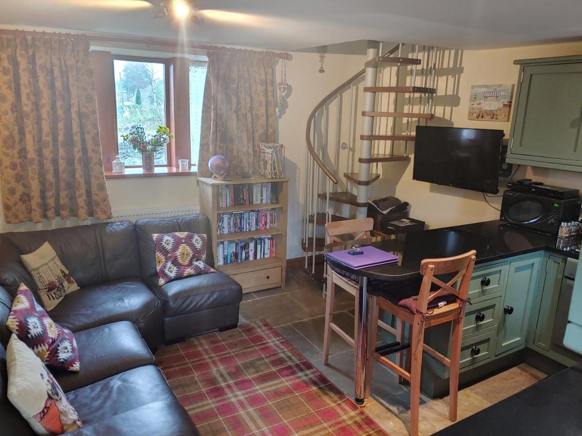 Pellcroft Cottage Holmfirth Bagian luar foto